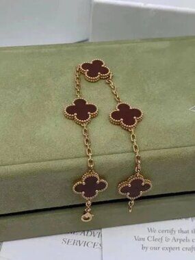 ✨Van Cleef & Arpels Red Bracelet
